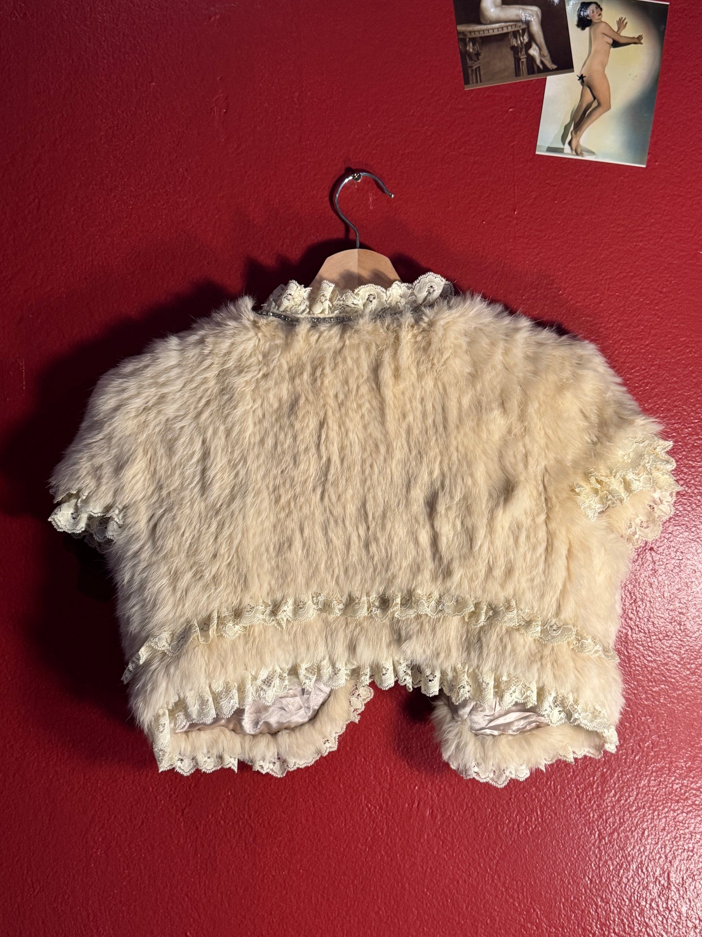 Vintage Lace Trim Fur Capelet - Women’s S/M