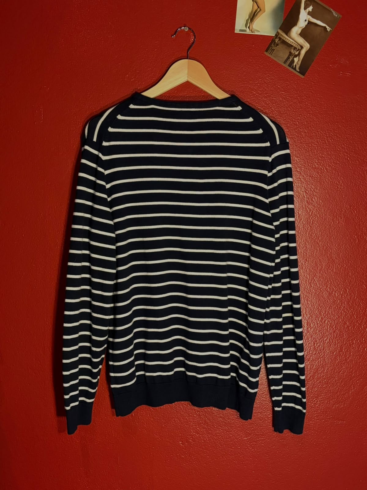 Tommy Hilfiger Navy & White Striped V-Neck Knit Sweater - Size XL