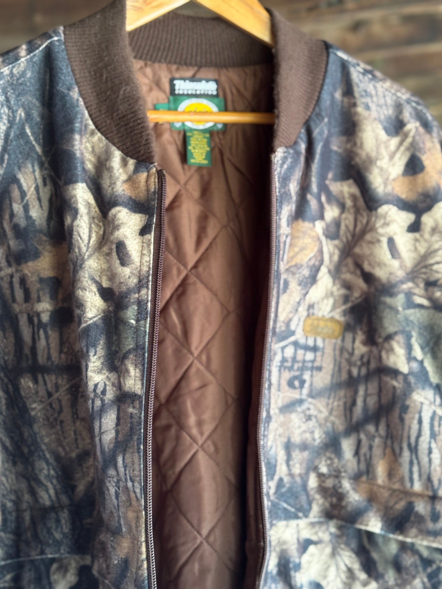 Vintage Cabela’s Thinsulate Camo Bomber Jacket (2XL)