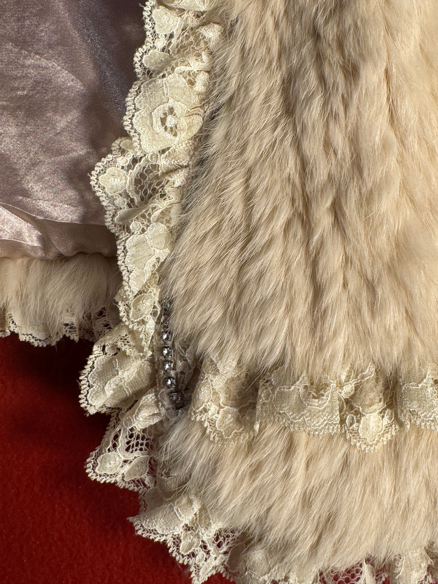 Vintage Lace Trim Fur Capelet - Women’s S/M