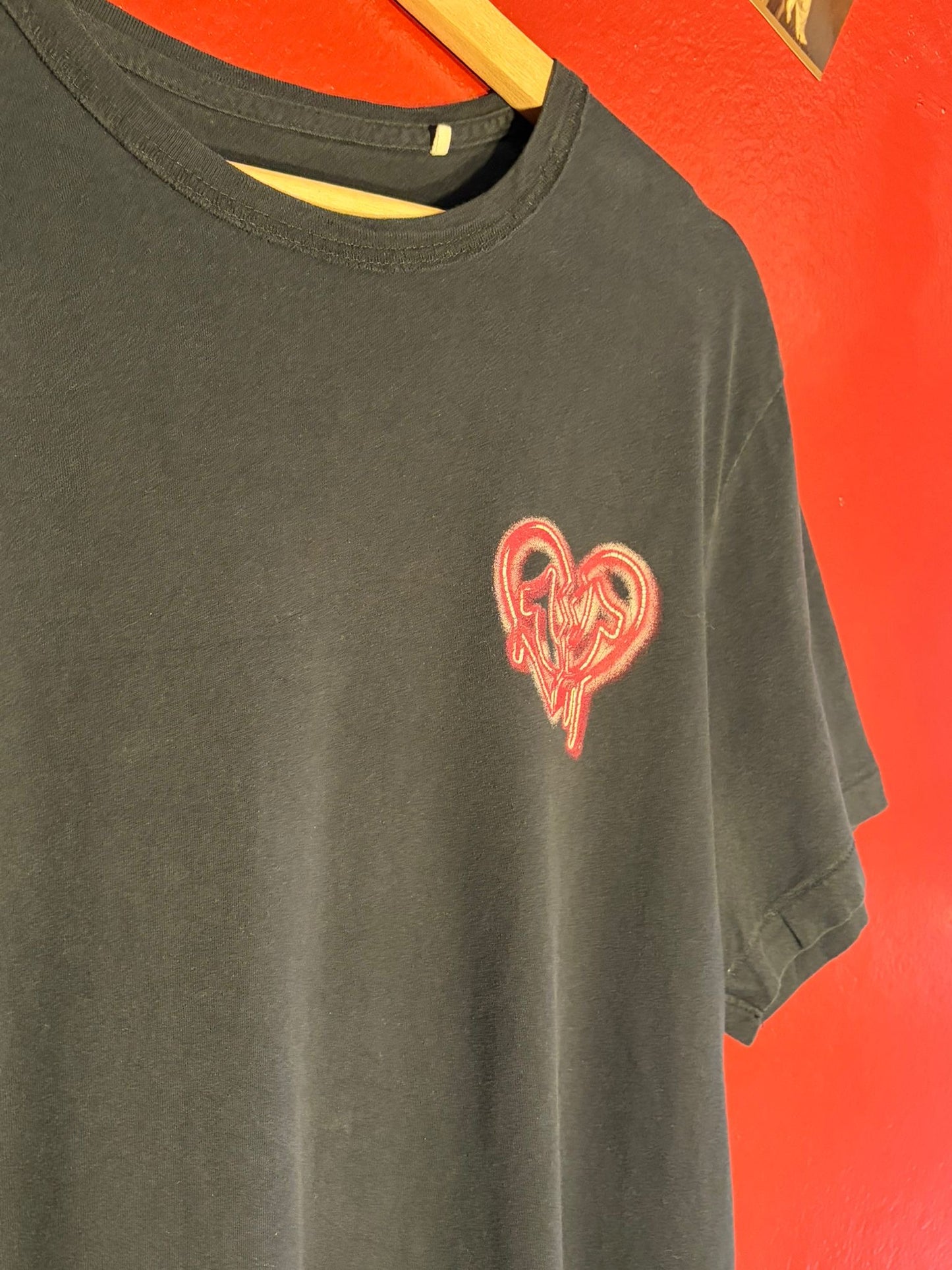 Vintage True Religion Broken Heart Graphic T-Shirt [M]