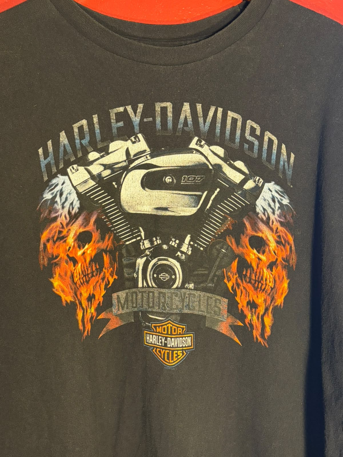 Harley Davidson Las Vegas Flaming Skulls T Shirt [XXL]