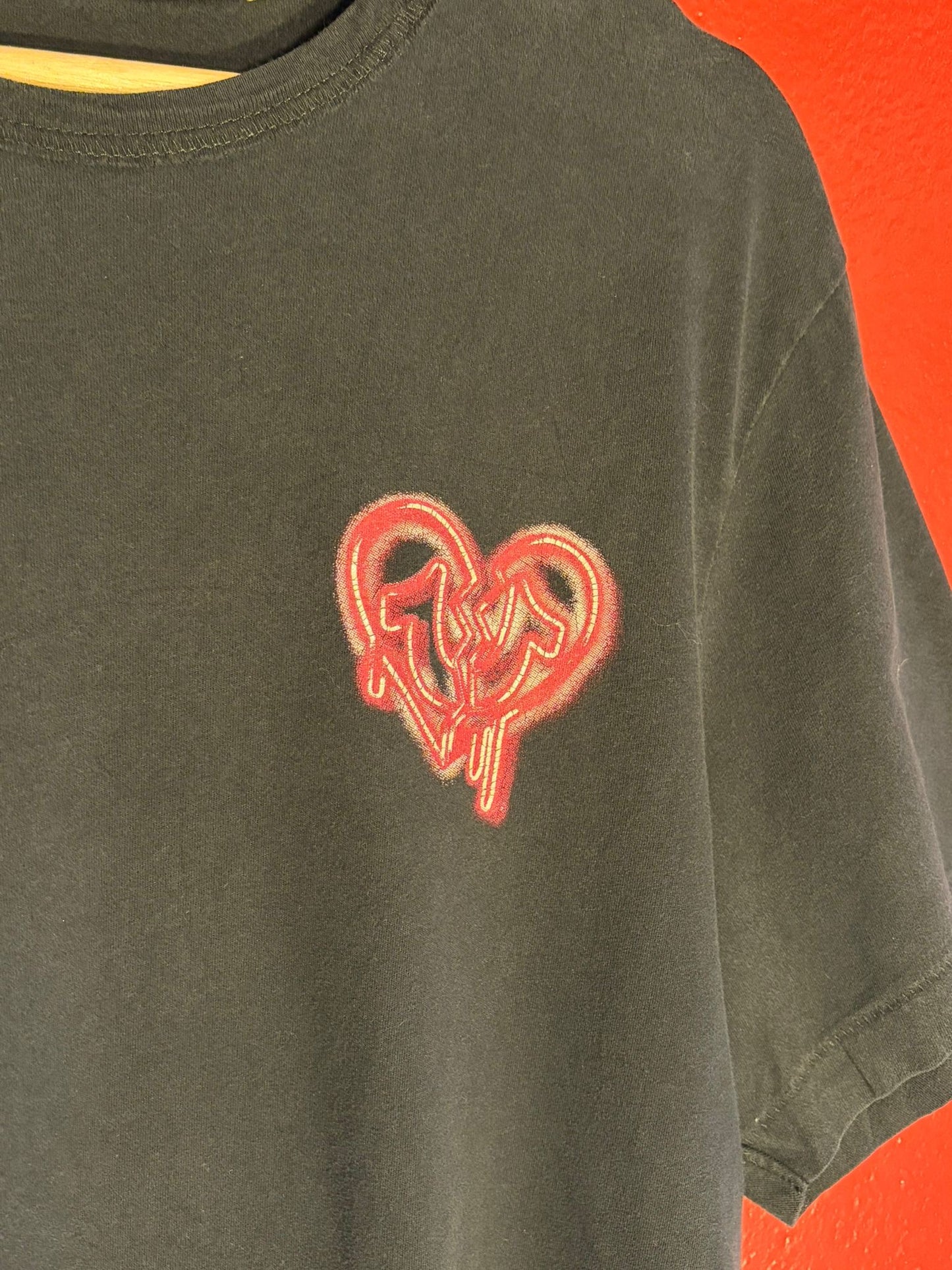 Vintage True Religion Broken Heart Graphic T-Shirt [M]