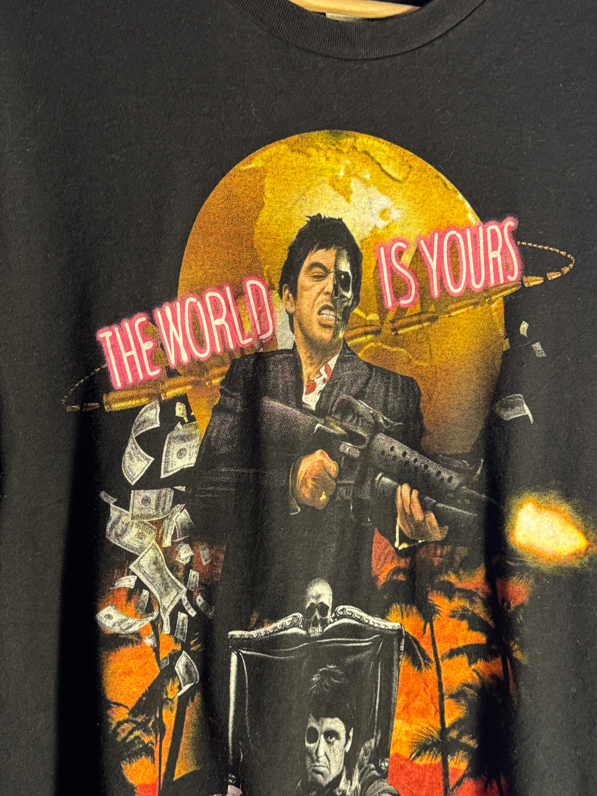 Scarface The World Is Yours Graphic T-Shirt [L]