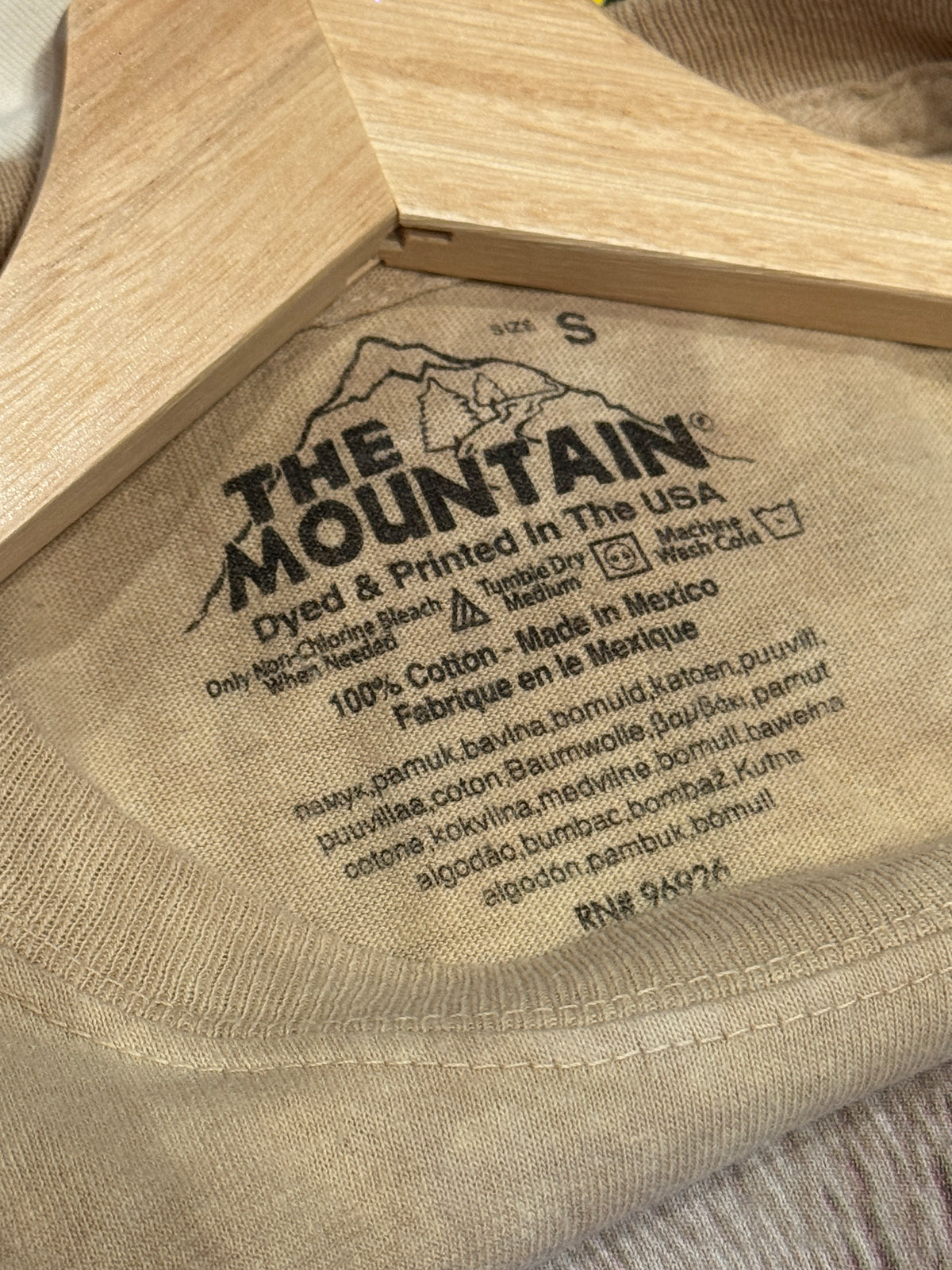The Mountain Chihuahua Face T-Shirt [S]