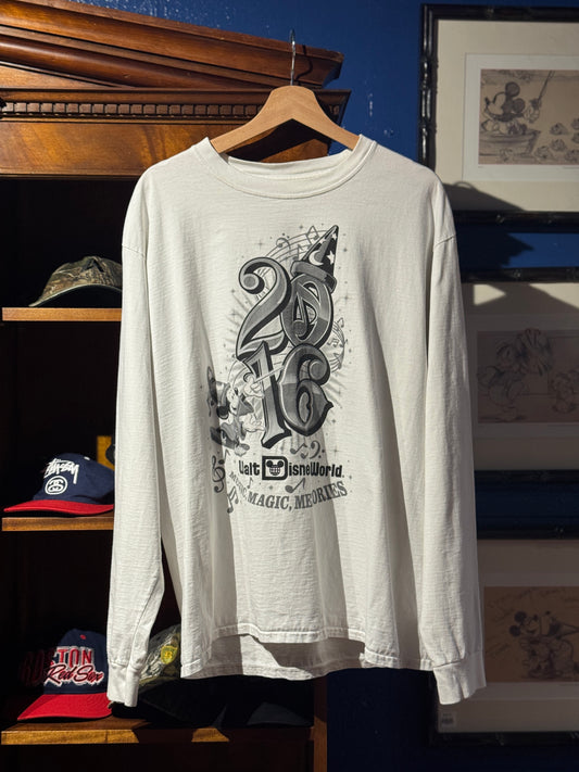 Long Sleeve White Disney Tee [L]