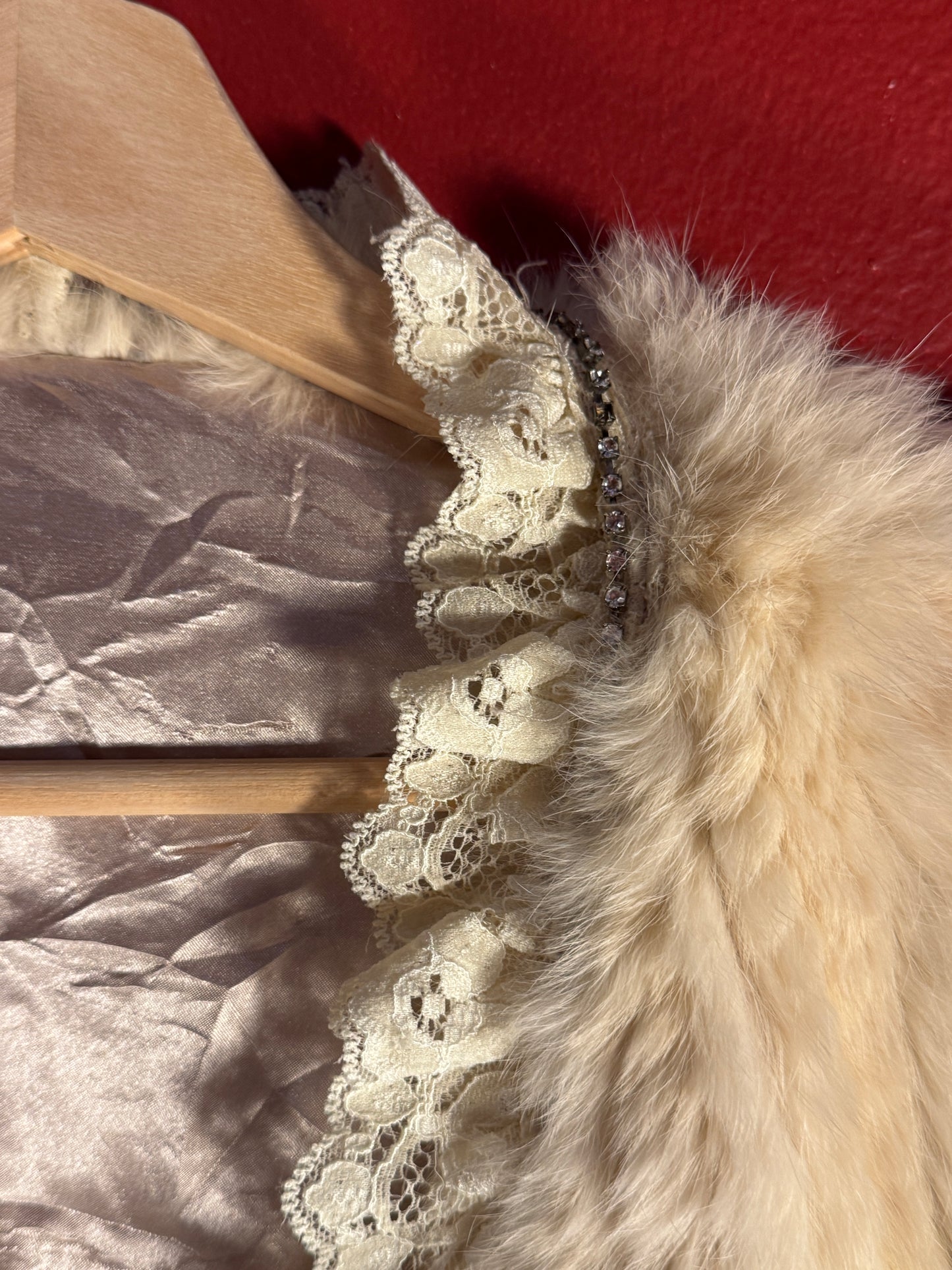 Vintage Lace Trim Fur Capelet - Women’s S/M