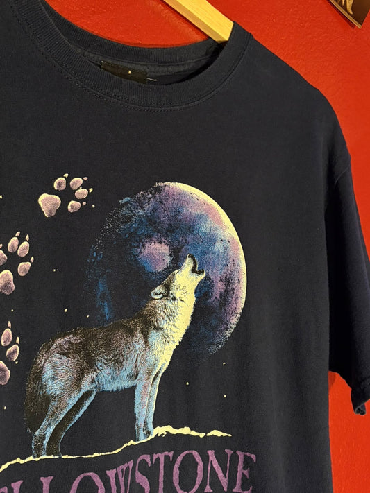 Yellowstone National Park Howling Wolf Graphic T-Shirt [M]