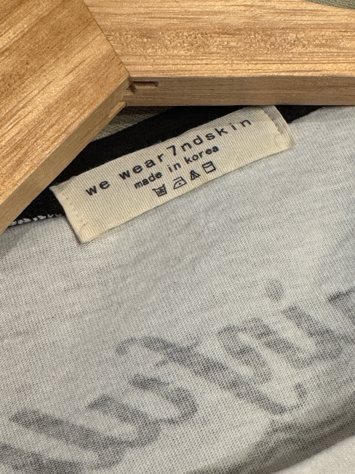 Vintage Y2K We Wear 7ndskin Gothic Skull Tee [S]
