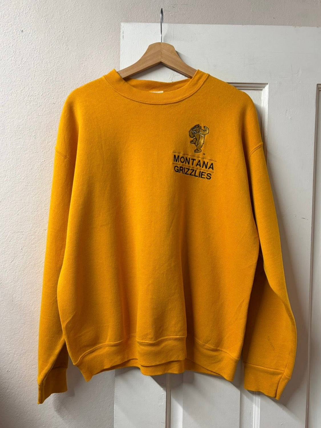 Montana Grizzlies Yellow Crewneck [L]