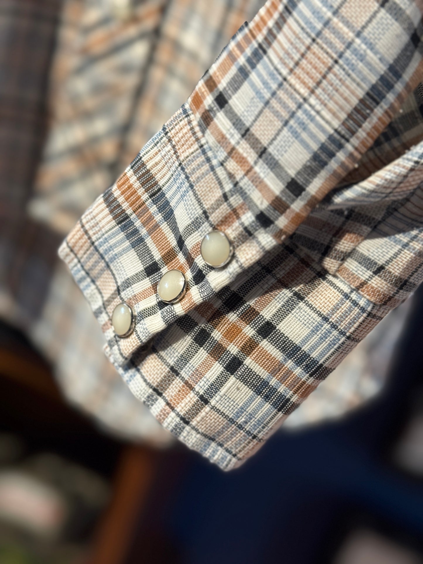 Vintage Western Snap Shirt – Brown / Blue Plaid (M)