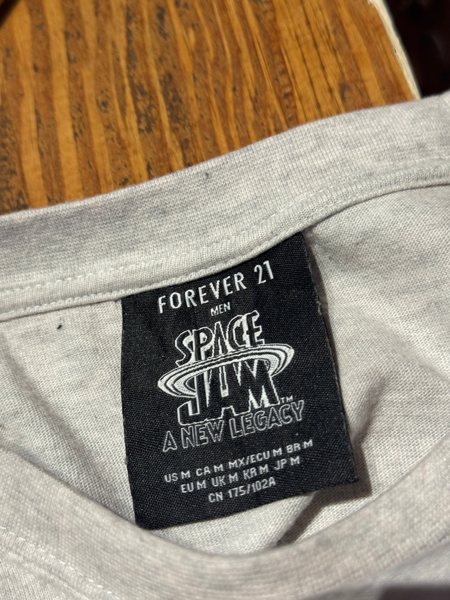 Bugs Bunny Looney Tunes Graphic Tee [M]