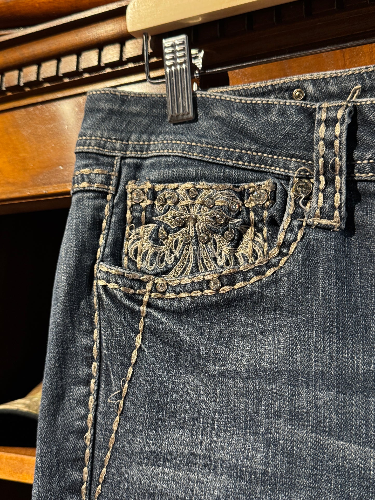 LA Idol USA Rhinestone Bootcut Jeans – Dark Wash (13)