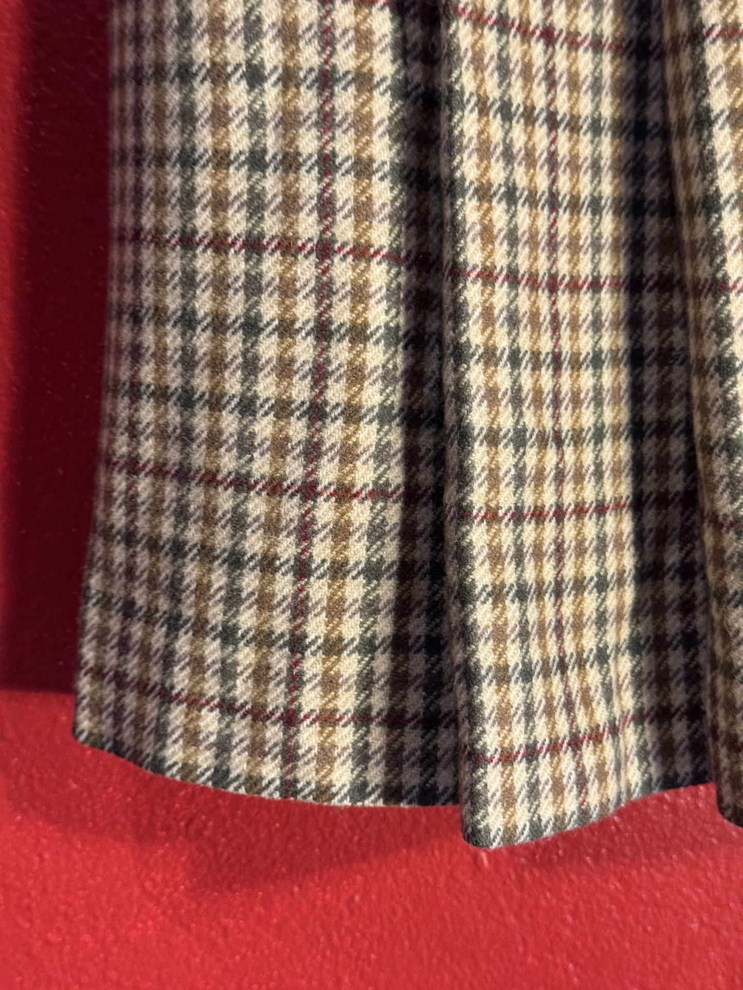 Vintage Burberrys Wool Check Pleated Skirt - 26” Waist (AU 6-8)