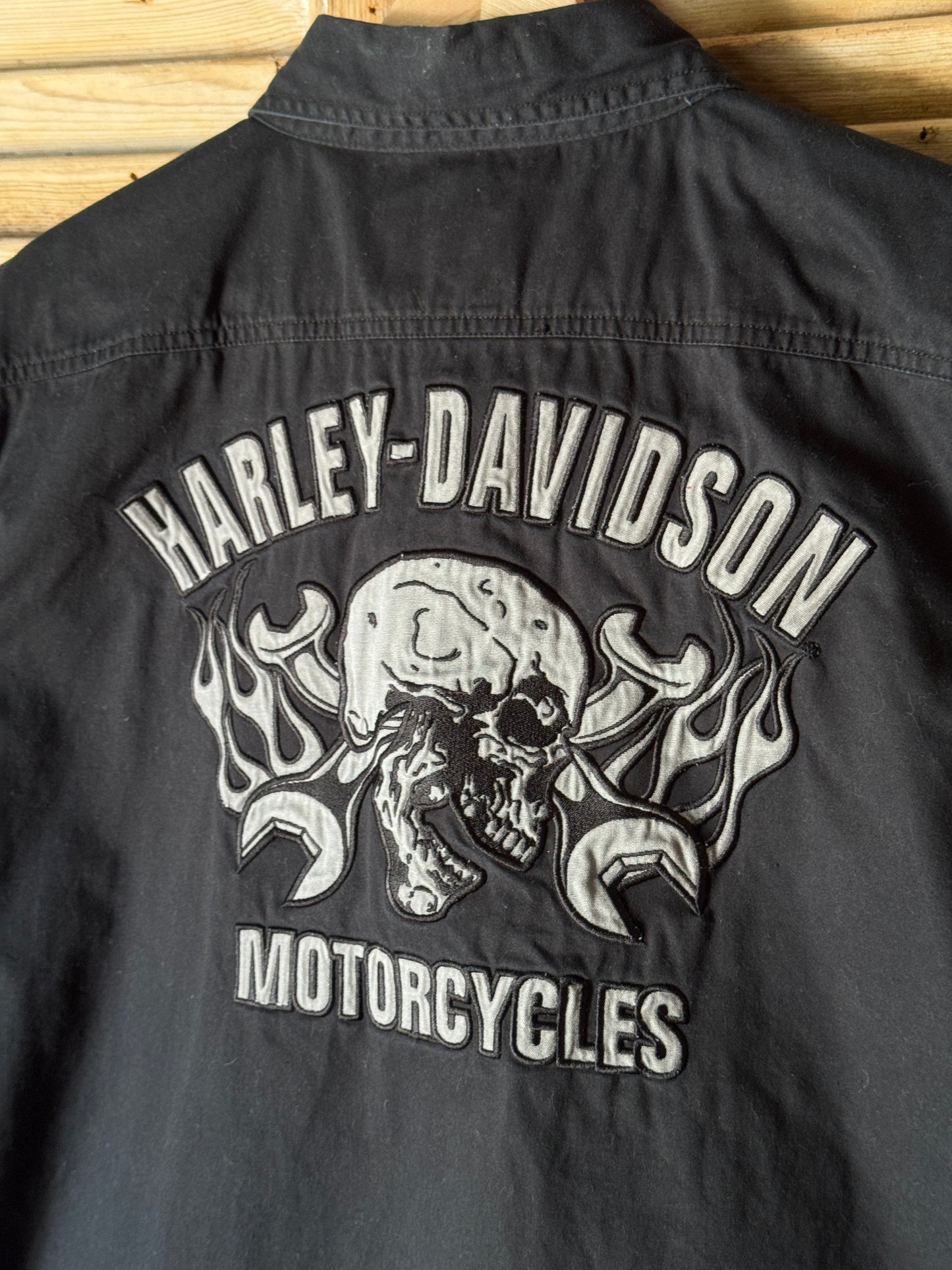 Sleeveless Skull & Flames Shirt