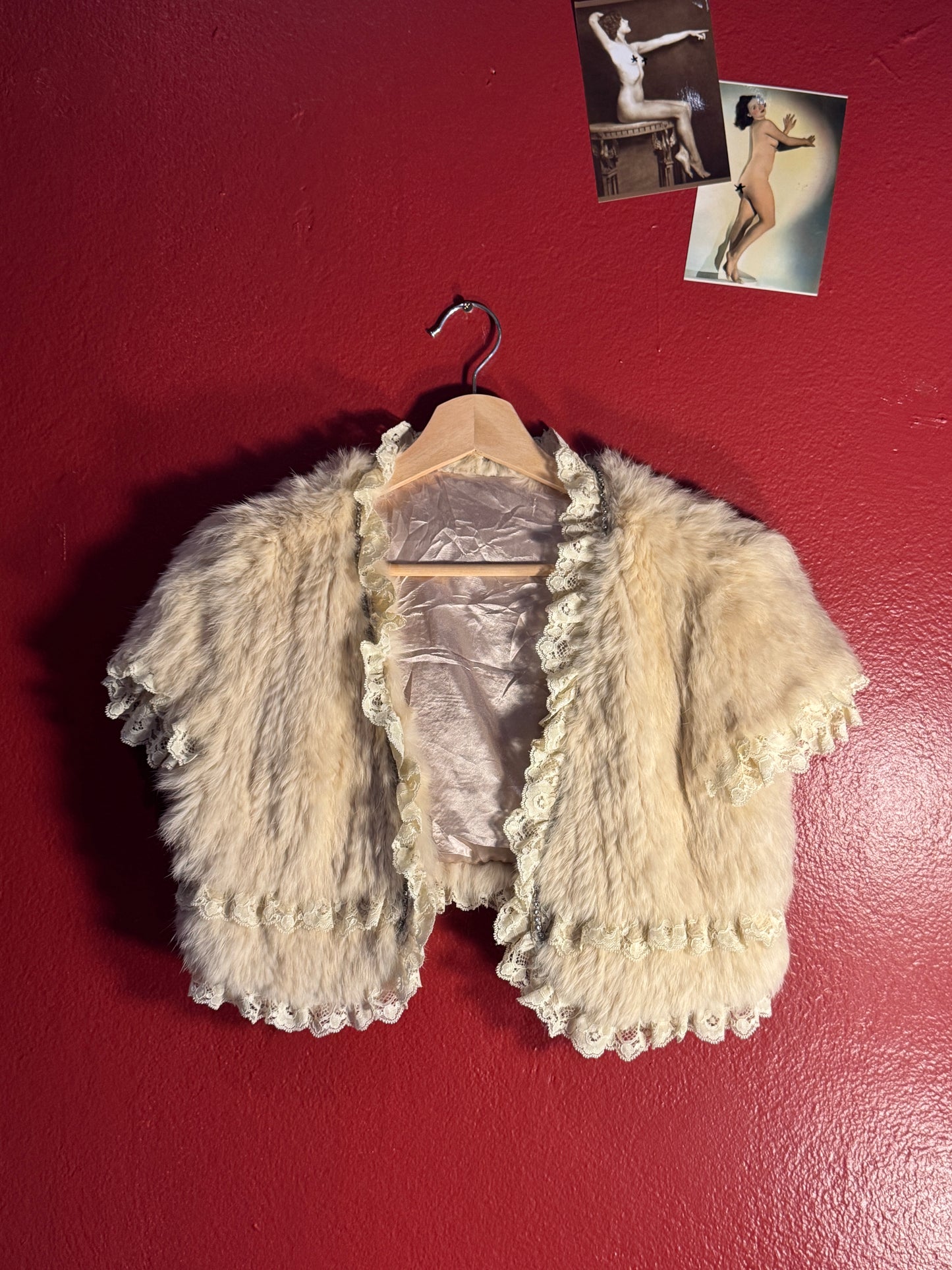 Vintage Lace Trim Fur Capelet - Women’s S/M