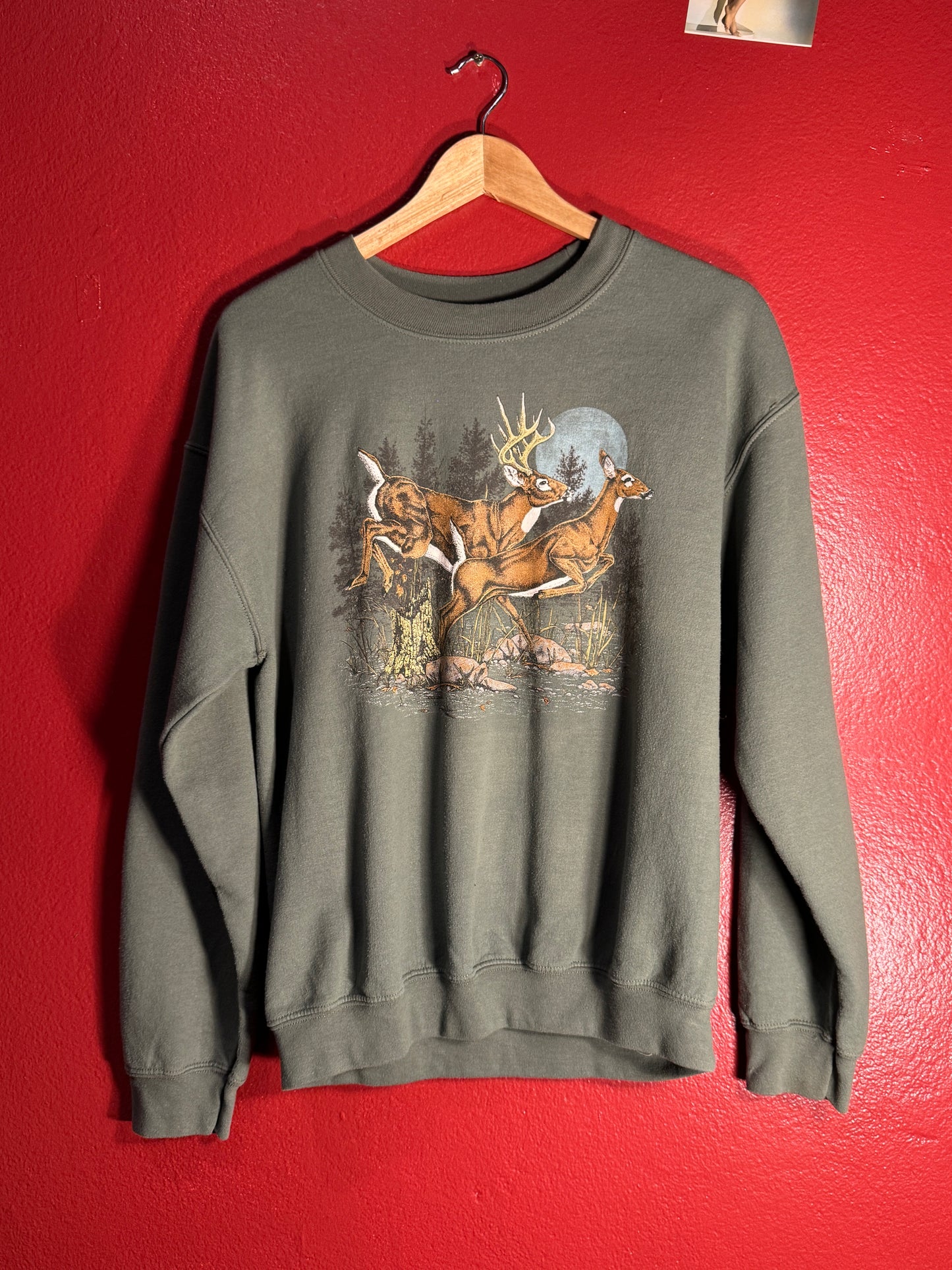Vintage Deer Wildlife Graphic Crewneck Sweatshirt - M (AU M)