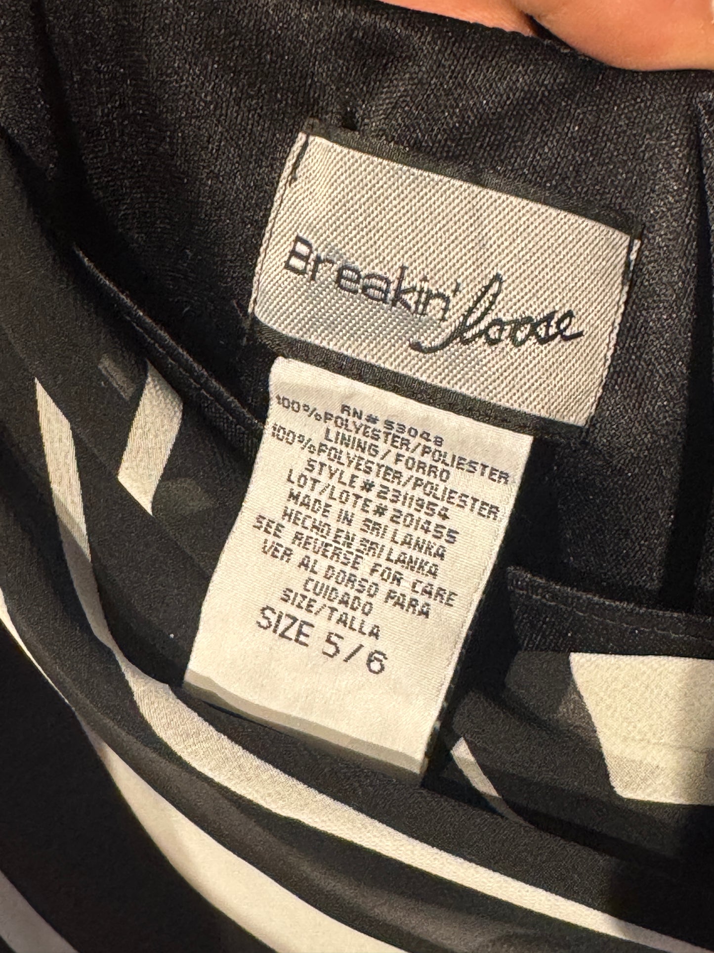 Vintage Black & White Swirl Asymmetrical Dress – Breakin’ Loose (5/6)