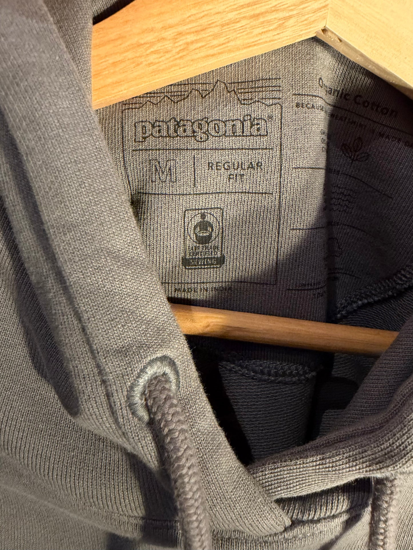 Patagonia Charcoal Hoodie [M]