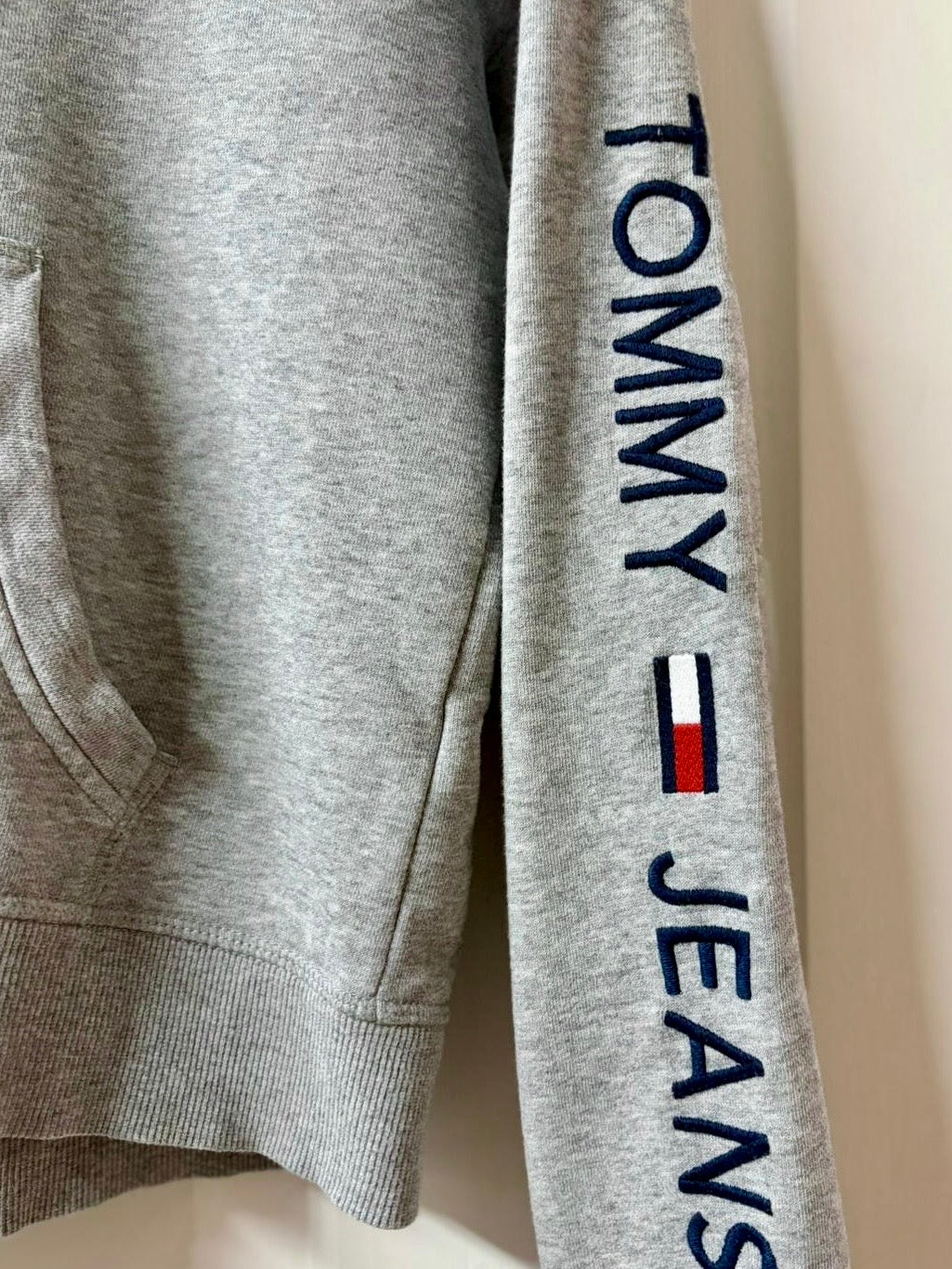 Grey Tommy Hilfiger Hoodie [M]