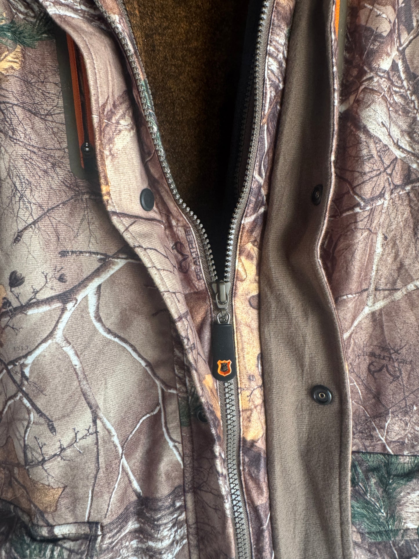 Vintage Field & Stream “HydroProof Ultra” Camo Jacket (Size XL)