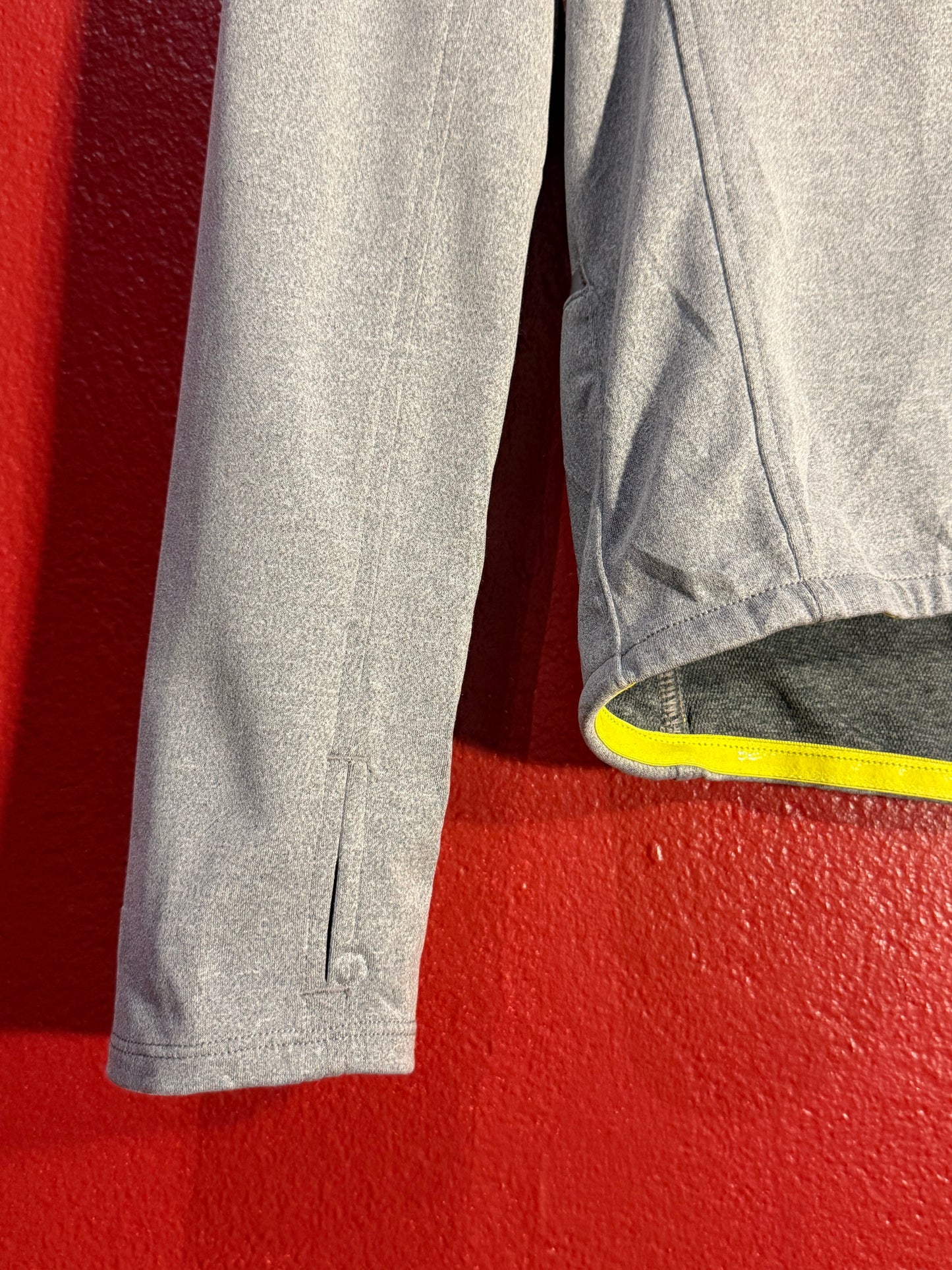 Abercrombie & Fitch Long Sleeve Running Tee [M]