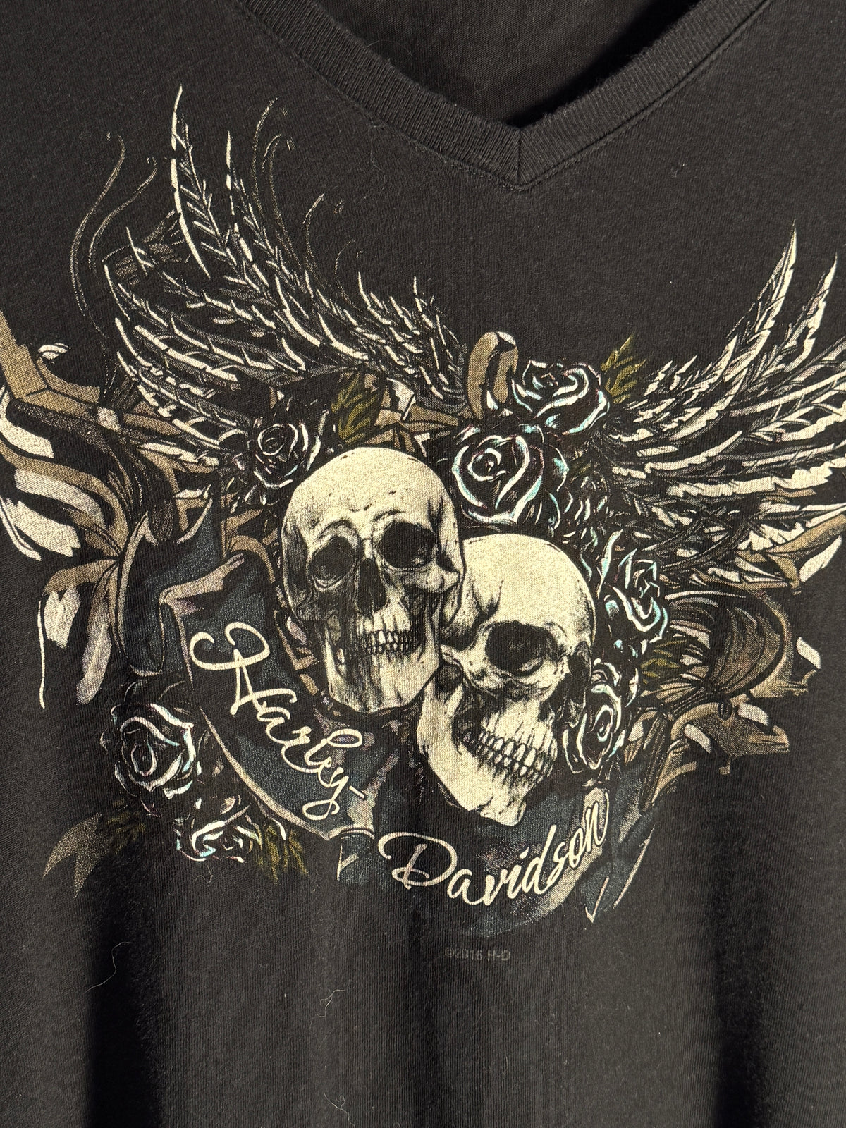Harley-Davidson Skull & Wings V-Neck T-Shirt [Women’s XL Fit]