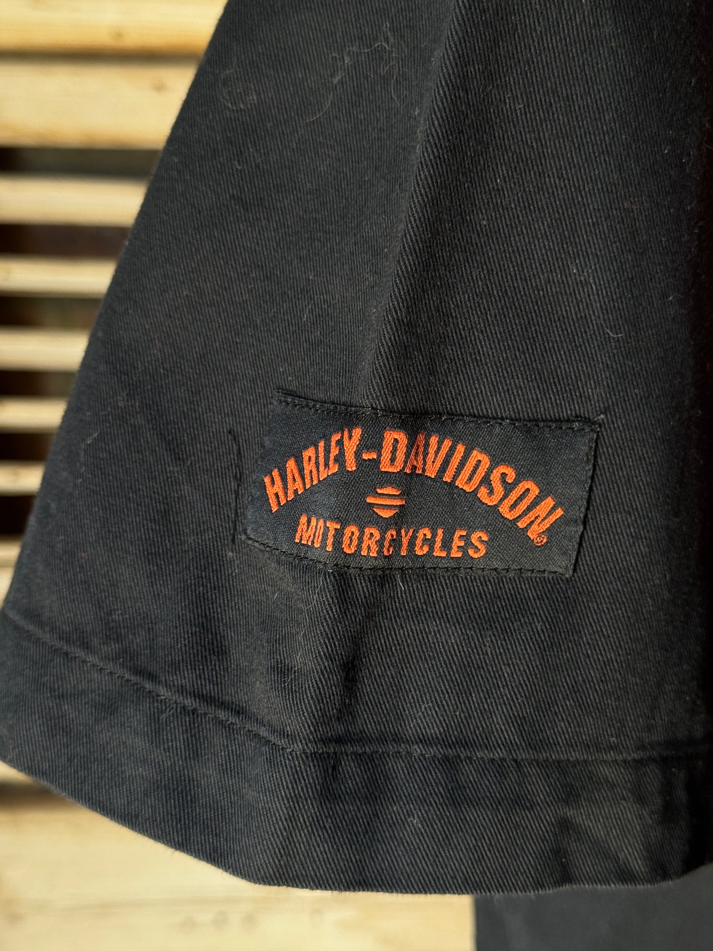 Vintage Harley Davidson Black & Orange Button-Up Shirt — XL