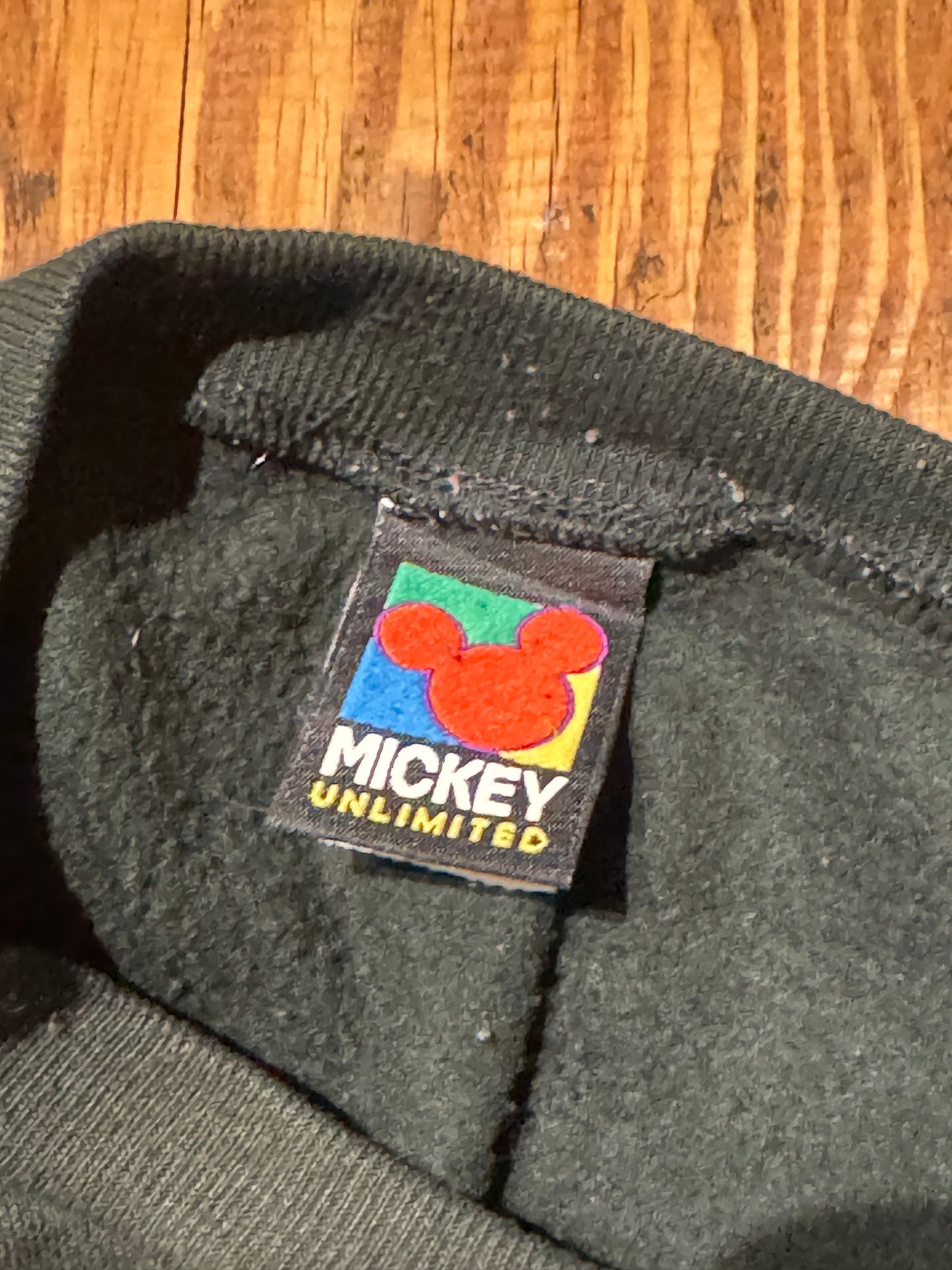 Vintage USA 'Merry Christmas' Mickey Black Crewneck [XL]