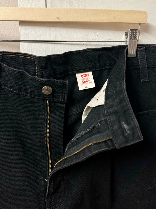 Black Levi 550 Shorts [38"]