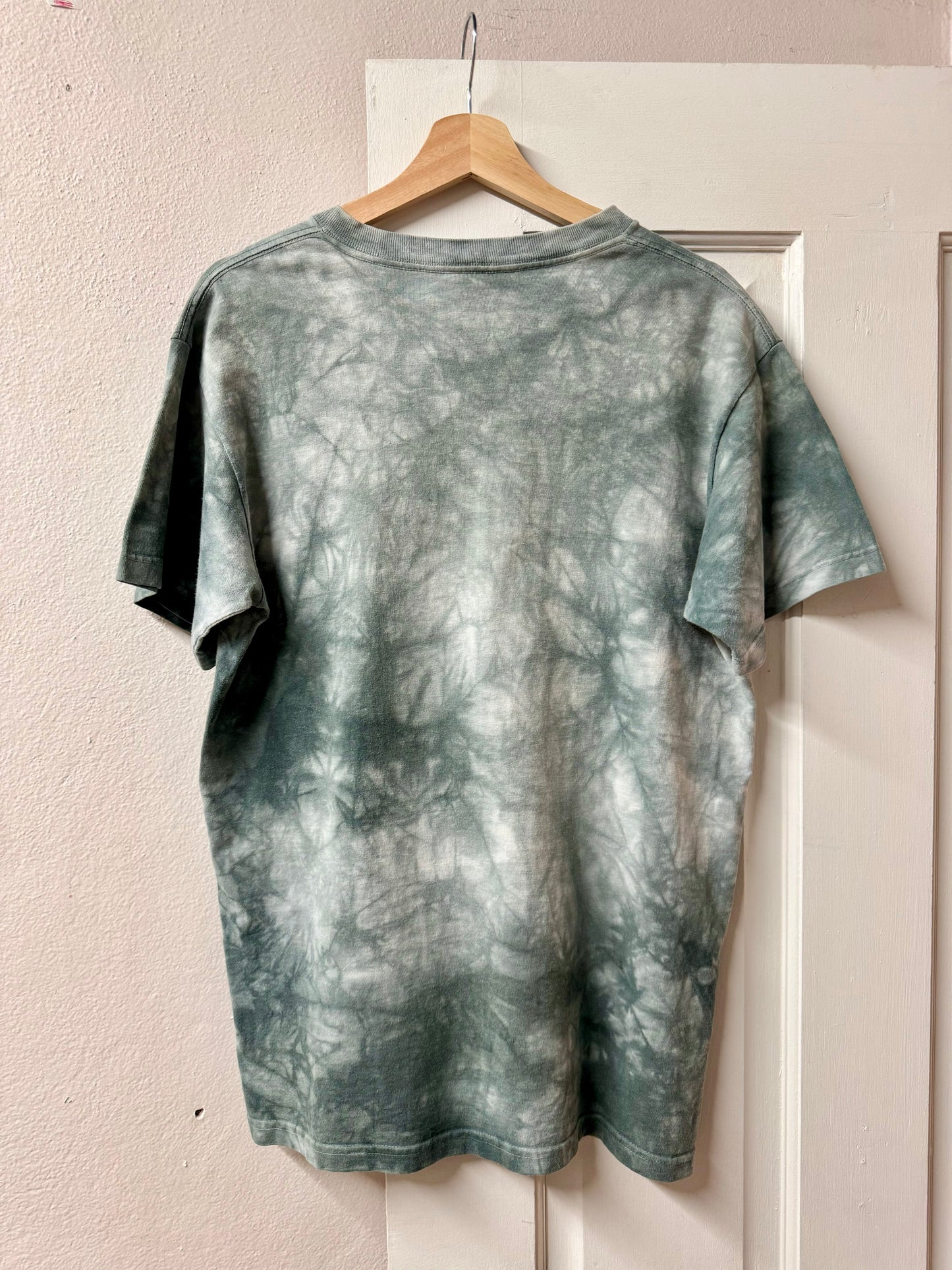 The Mountain Printed Wolf Tee - Made in USA [M]