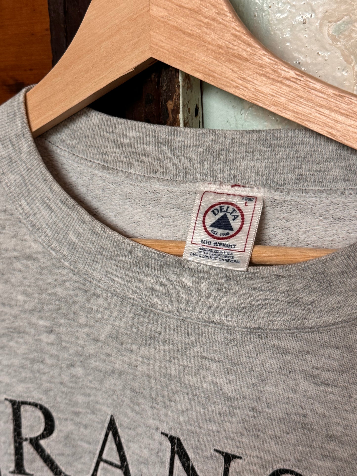 Vintage Branson Crewneck Sweater [M/XL]