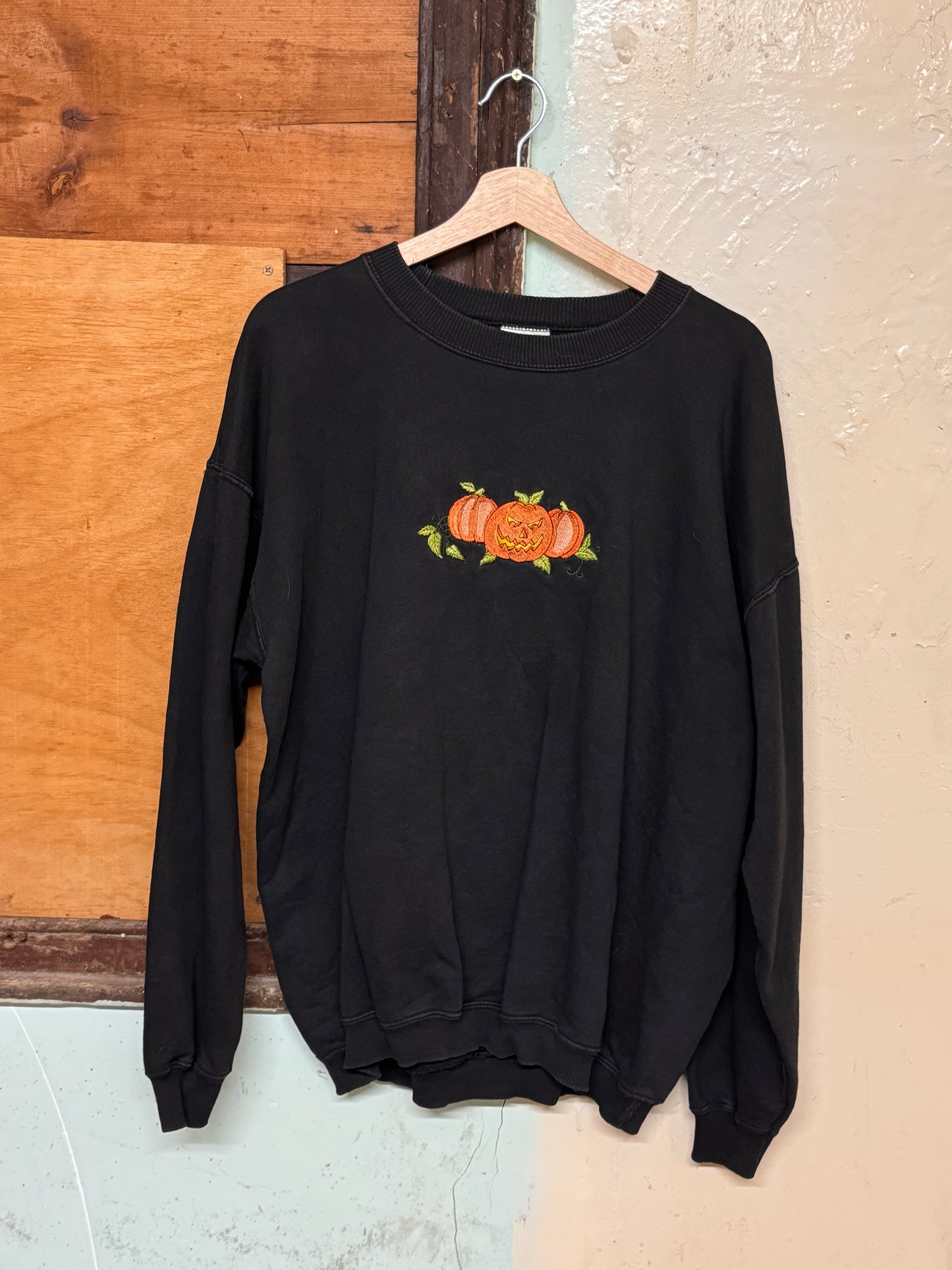 Vintage Black Halloween Crewneck Sweater [L]