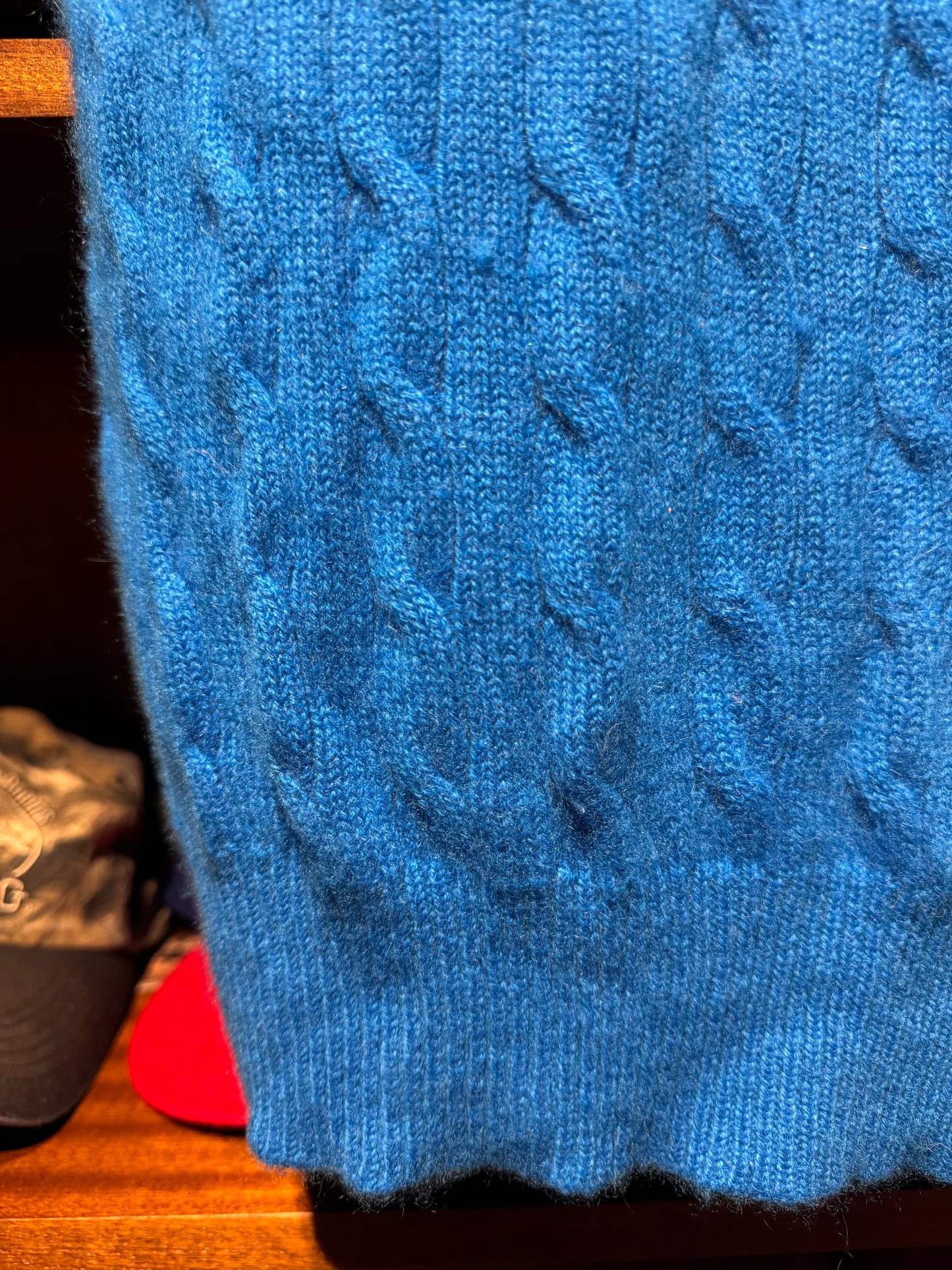 Cashmere Ralph Lauren Blue V-Neck Cable-Knit Sweater [L]