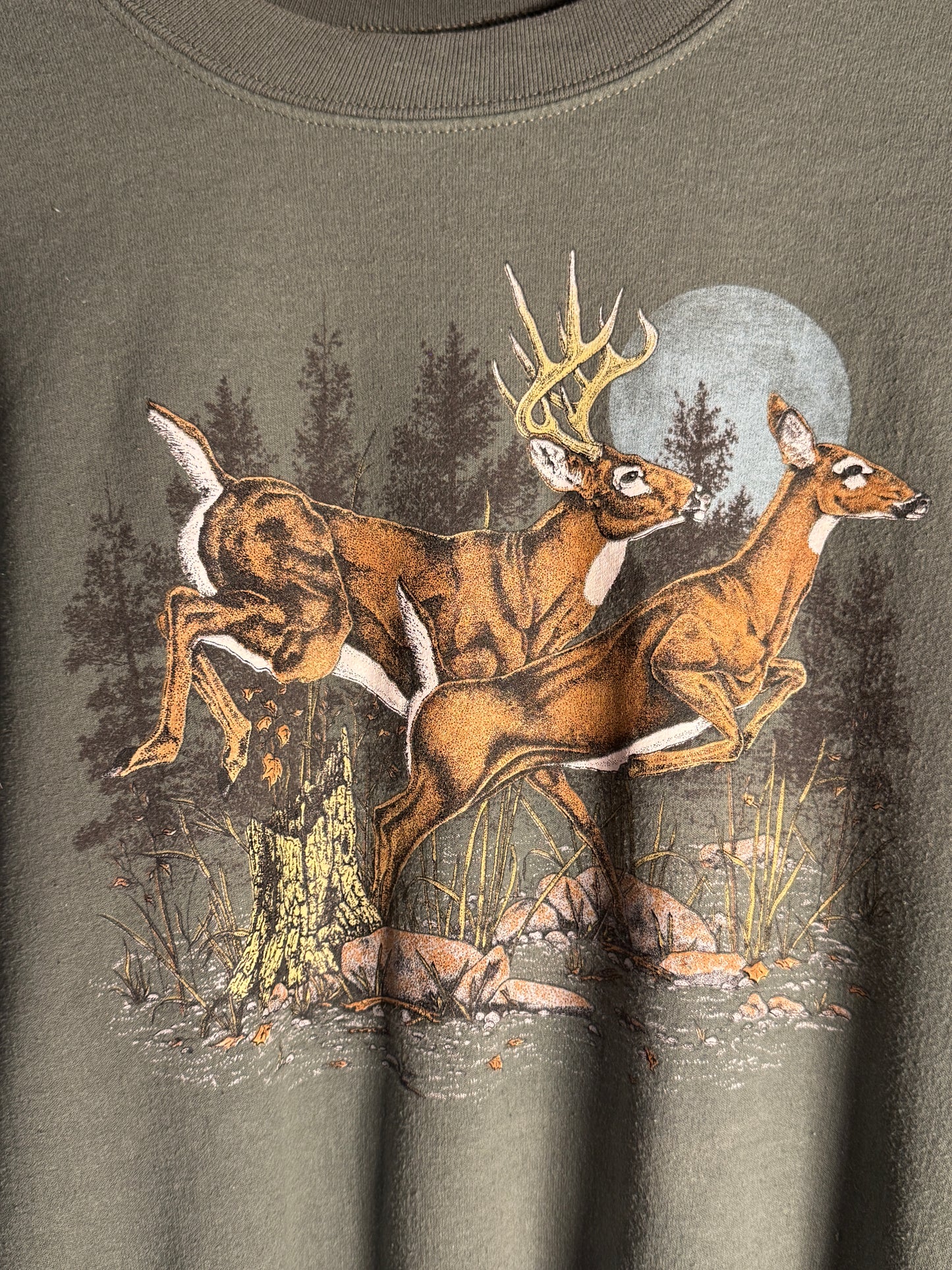 Vintage Deer Wildlife Graphic Crewneck Sweatshirt - M (AU M)